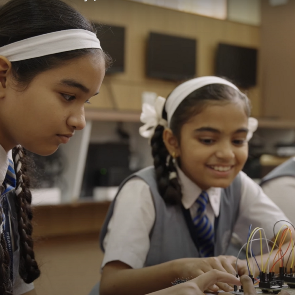 Robotics Lab for School: What's In For Robotics Education in 2025?
